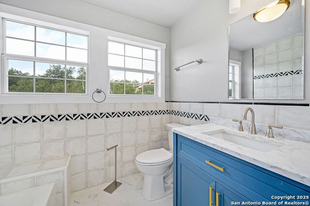 Image 24 of 32 For 354 Lake Forest