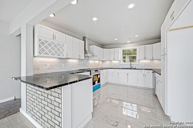 Image 8 of 32 For 354 Lake Forest