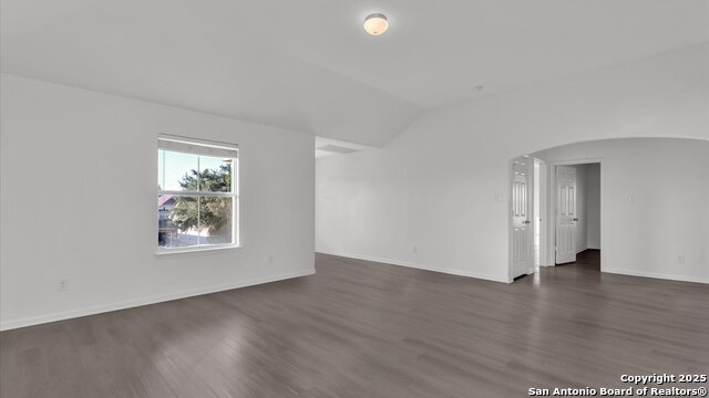 Image 11 of 28 For 4006 Shervin