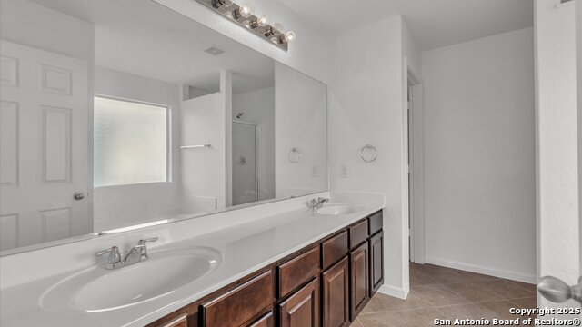 Image 22 of 28 For 4006 Shervin