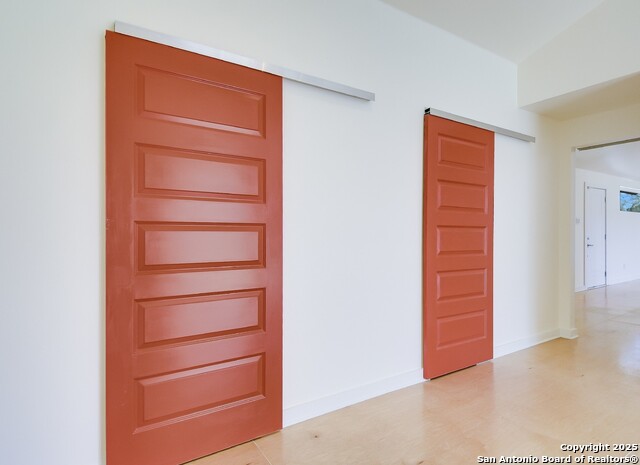 Listing photo id 15 for 1514 Probandt