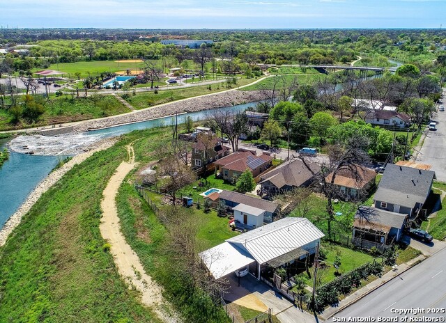 Listing photo id 20 for 1514 Probandt