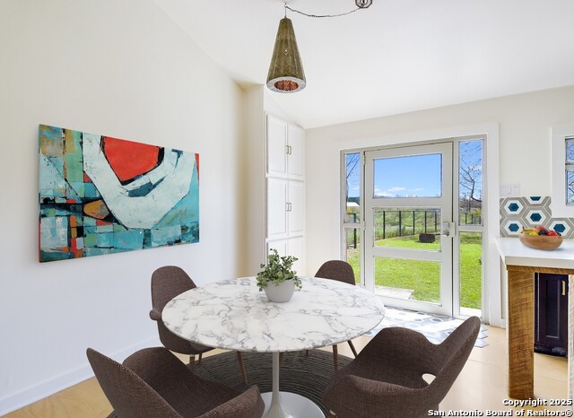 Listing photo id 3 for 1514 Probandt