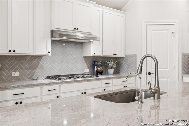 Listing photo id 14 for 2238 Hoja  