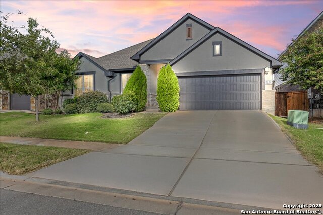 Listing photo id 0 for 2238 Hoja  