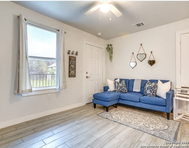 Listing photo id 0 for 6423 Melissa Ann  2104