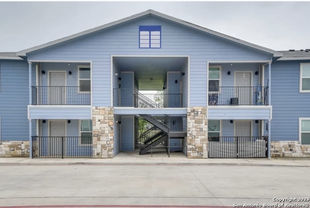 Listing photo id 20 for 6423 Melissa Ann  2104