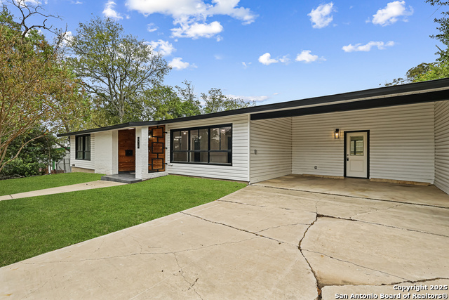 Image 2 of 31 For 728 Rittiman Rd