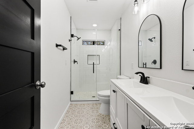 Image 20 of 31 For 728 Rittiman Rd