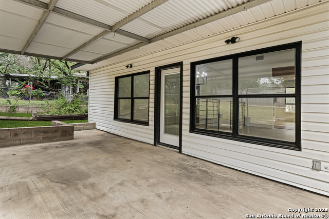 Image 26 of 31 For 728 Rittiman Rd