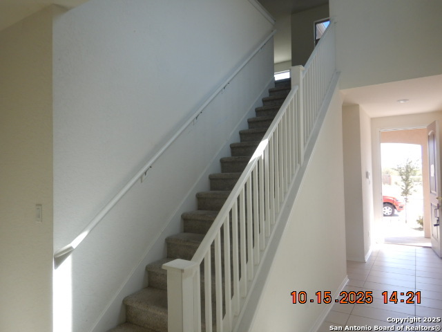 Listing photo id 5 for 6555 Runaway Row