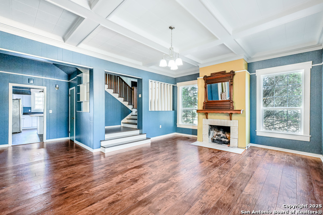 Listing photo id 1 for 1002 Gonzales E