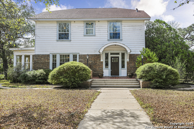 Listing photo id 28 for 1002 Gonzales E