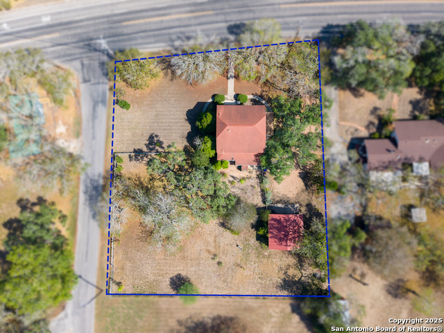 Listing photo id 33 for 1002 Gonzales E