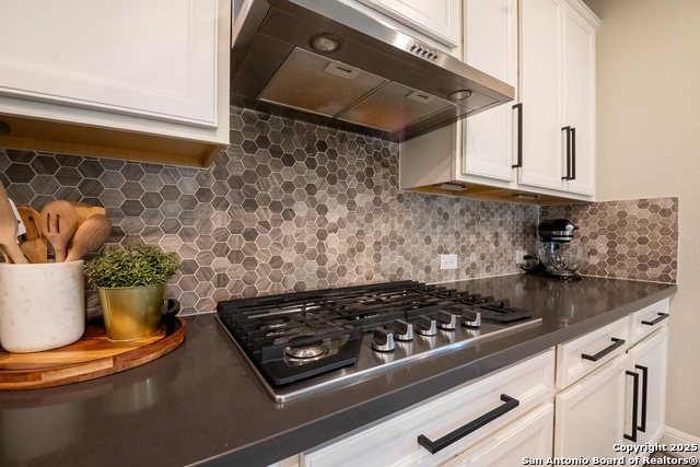 Image 13 of 57 For 2311 Castello