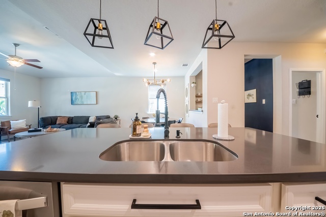 Image 15 of 57 For 2311 Castello