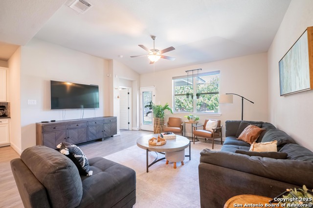 Image 20 of 57 For 2311 Castello