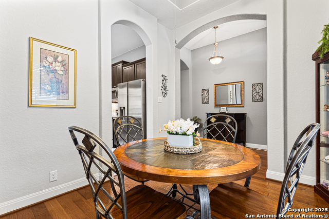 Image 5 of 22 For 2221 Sungate