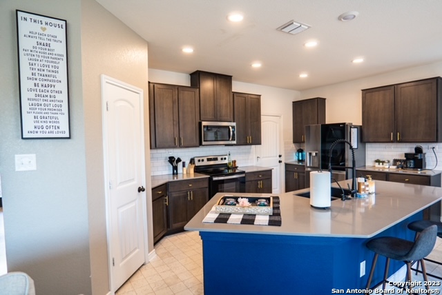 Image 3 of 8 For 11205 Amberina