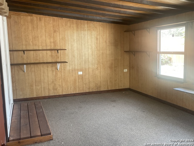 Listing photo id 12 for 9411 Wahada  