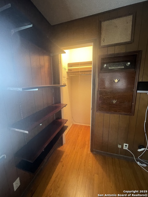 Listing photo id 28 for 9411 Wahada  