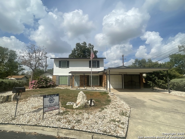 Listing photo id 2 for 9411 Wahada  