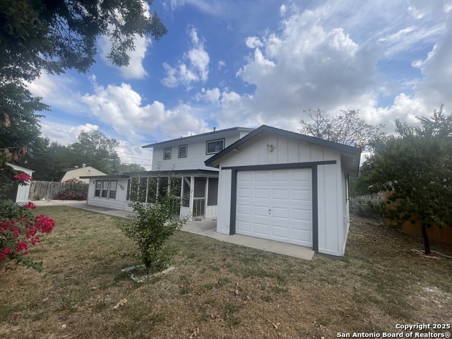 Listing photo id 39 for 9411 Wahada  