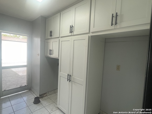 Listing photo id 41 for 9411 Wahada  