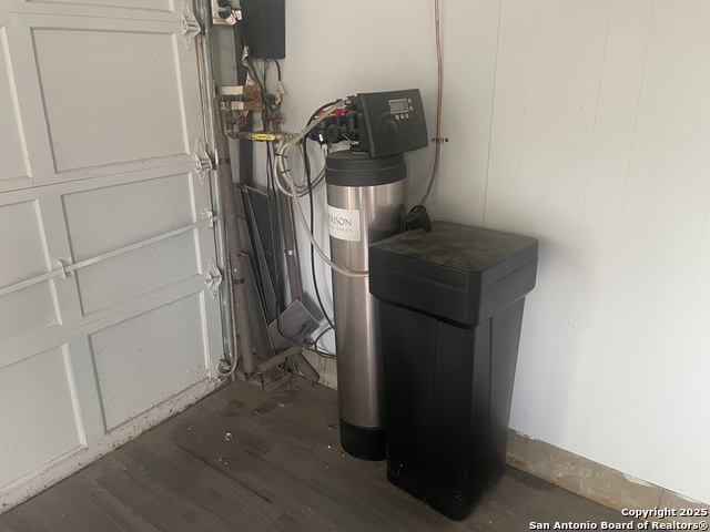 Listing photo id 43 for 9411 Wahada  