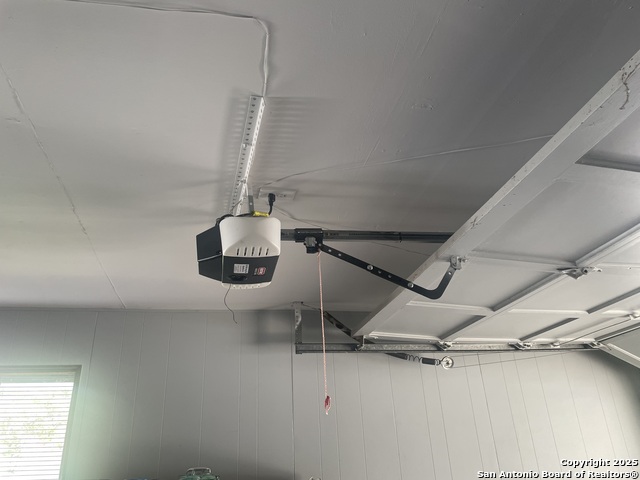 Listing photo id 45 for 9411 Wahada  