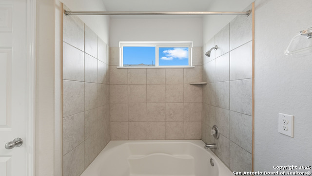 Image 17 of 35 For 2490 Lonesome Creek