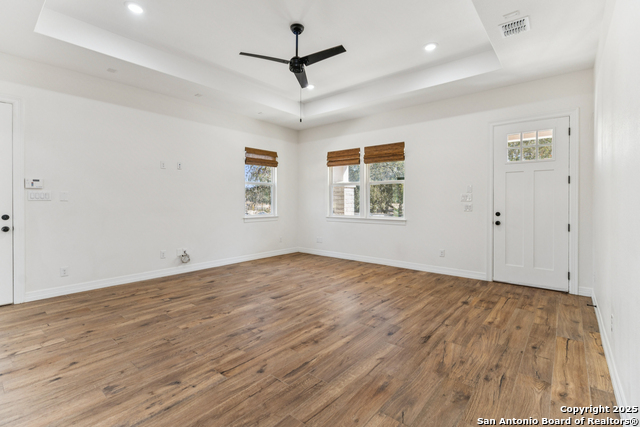 Image 11 of 46 For 5571 Eichman