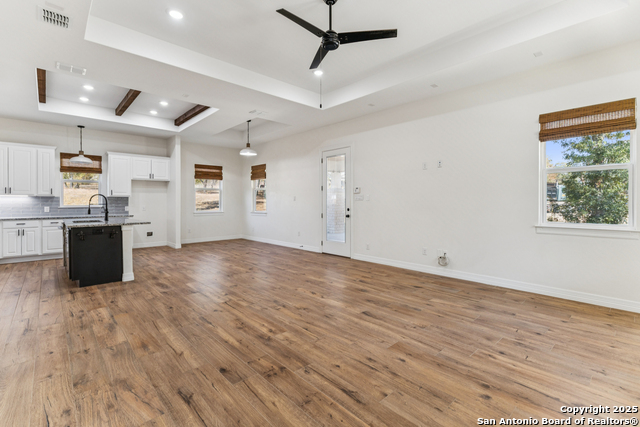 Image 7 of 46 For 5571 Eichman