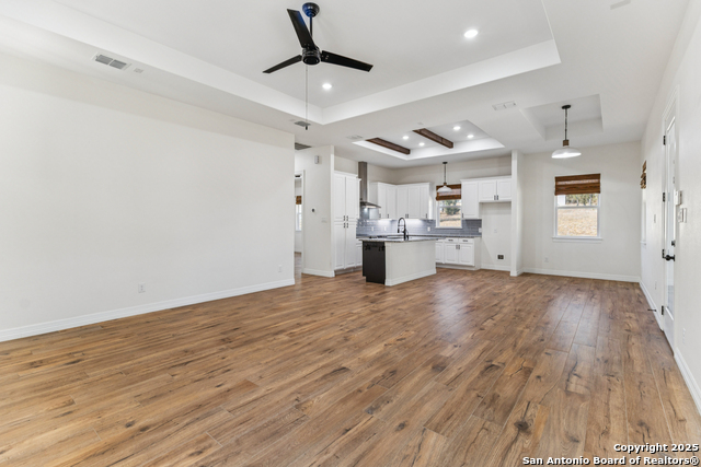 Image 9 of 46 For 5571 Eichman