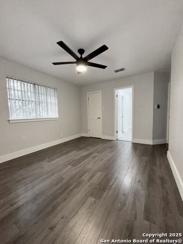 Image 22 of 31 For 410 Shadowbluff