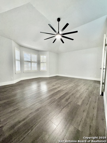 Image 23 of 31 For 410 Shadowbluff