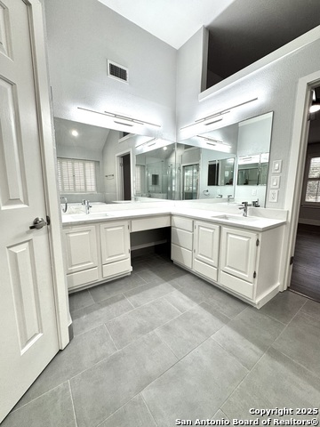 Image 26 of 31 For 410 Shadowbluff