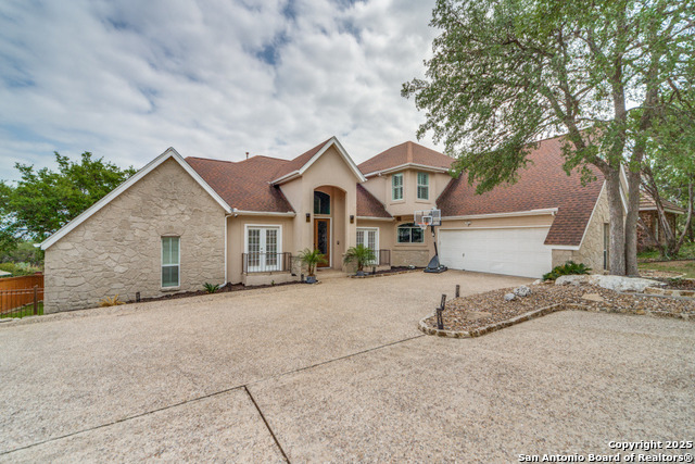 Listing photo id 0 for 19111 Nature Oaks