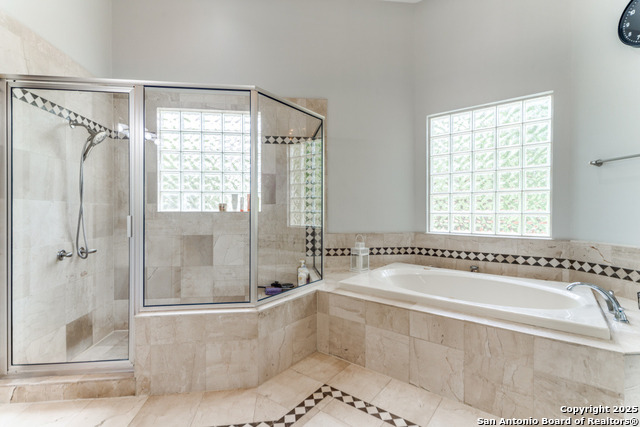 Listing photo id 19 for 19111 Nature Oaks