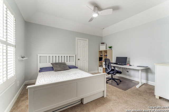 Listing photo id 27 for 19111 Nature Oaks