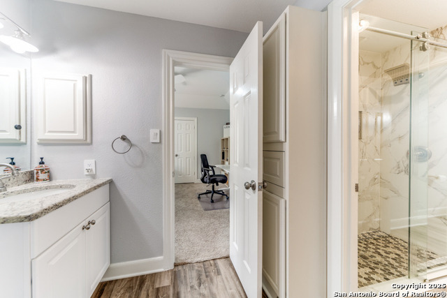 Listing photo id 28 for 19111 Nature Oaks