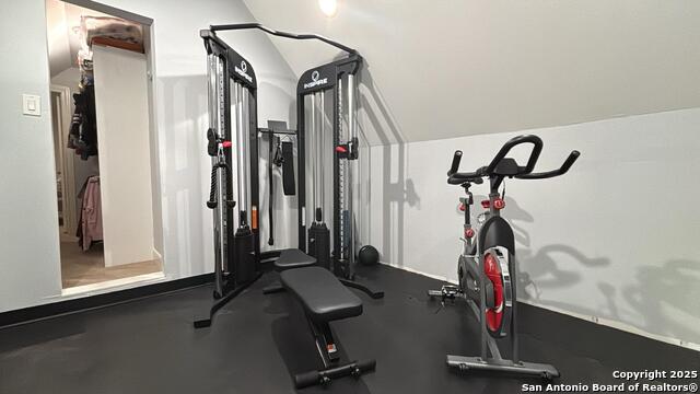 Listing photo id 29 for 19111 Nature Oaks