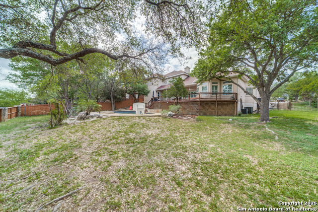 Listing photo id 35 for 19111 Nature Oaks