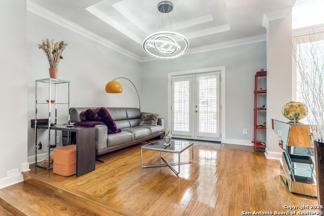 Listing photo id 4 for 19111 Nature Oaks