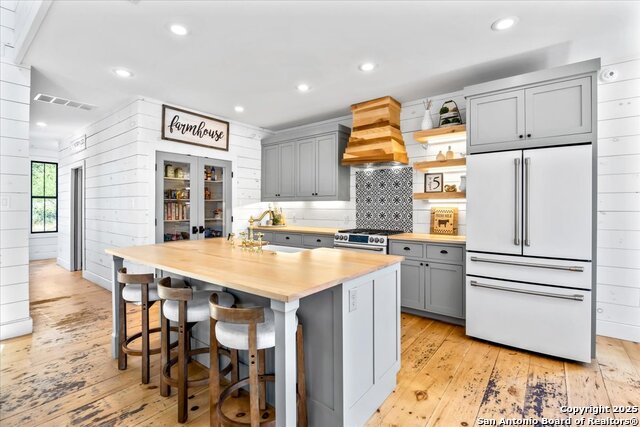 Image 2 of 79 For 205 Longwood Dr.