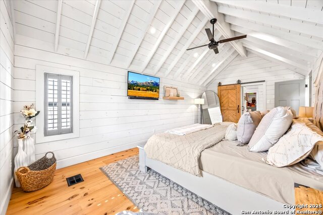 Image 21 of 79 For 205 Longwood Dr.