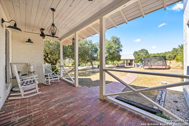 Image 31 of 79 For 205 Longwood Dr.