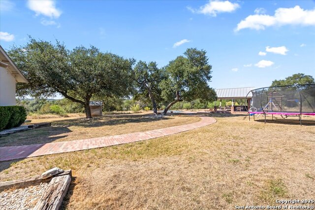 Image 36 of 79 For 205 Longwood Dr.