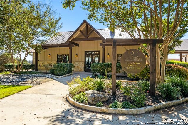 Image 49 of 79 For 205 Longwood Dr.