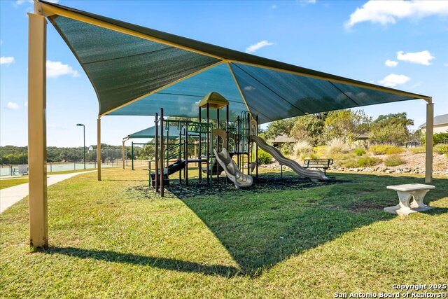 Image 54 of 79 For 205 Longwood Dr.